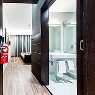 Moov Hotel Porto Centro