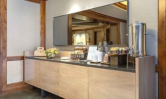 Ritz Carlton Vail #212 2 Bedroom Condo by RedAwning