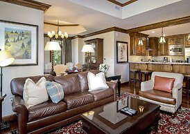 Ritz Carlton Vail #212 2 Bedroom Condo by RedAwning