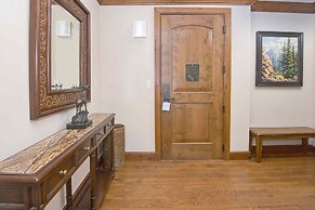 Ritz Carlton Vail #212 2 Bedroom Condo by RedAwning