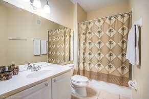 Villa Manuel Lakeview  3 Bedroom Condo by RedAwning