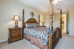 Villa Manuel Lakeview  3 Bedroom Condo by RedAwning