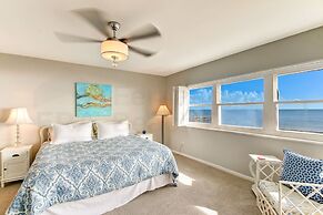 Beach Cottage Look Condo, Ocean View from Spacious Balcony by RedAwnin