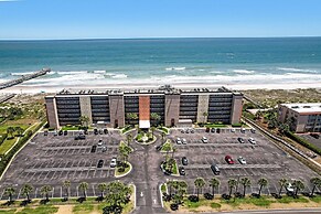 Beach Cottage Look Condo, Ocean View from Spacious Balcony by RedAwnin