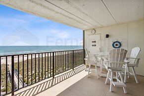 Beach Cottage Look Condo, Ocean View from Spacious Balcony by RedAwnin