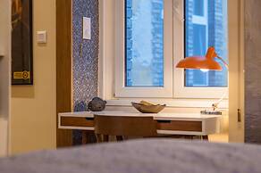 Venus Apartments - The Actor´s Den