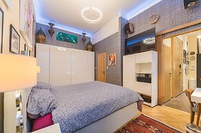 Venus Apartments - The Actor´s Den