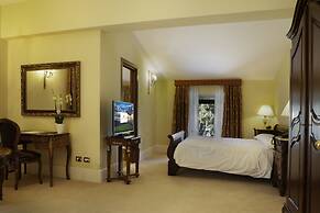 Borgo Pilotti Hotel & Restaurant