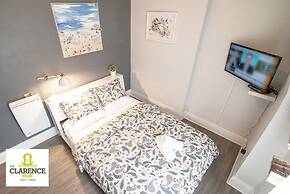 The Clarence Park - Hostel