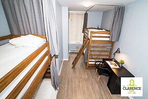 The Clarence Park - Hostel