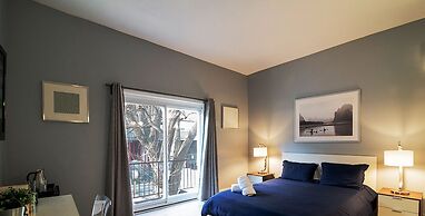 The Clarence Park - Hostel