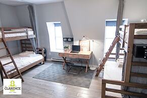 The Clarence Park - Hostel