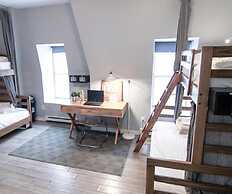 The Clarence Park - Hostel