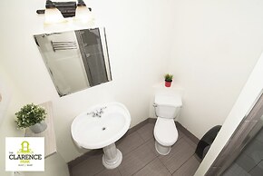 The Clarence Park - Hostel