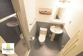 The Clarence Park - Hostel