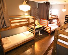 The Clarence Park - Hostel