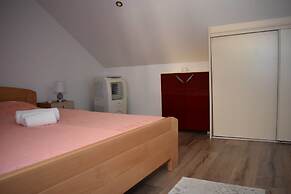Apartments Konoba 224