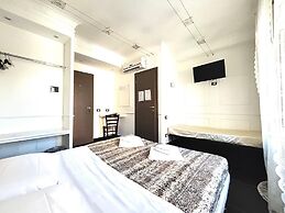 Palace Rome - Hostel
