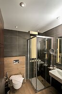 The Compass Hotel