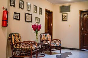 Hotel Makroz