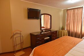 Hotel Makroz