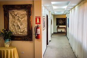 Hotel Makroz