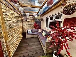 Zip Cottage Sleeps 2-3 Climb Snowdon zip World