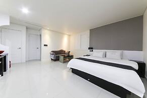 Renaissance Hotel