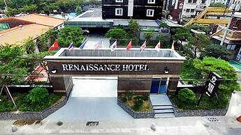 Renaissance Hotel