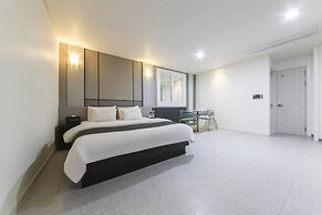 Renaissance Hotel