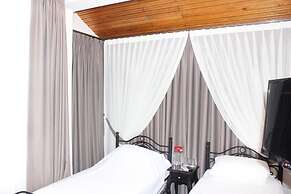 Urla Tarihi Han Otel