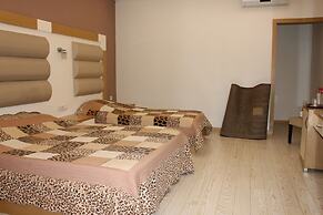 Urla Tarihi Han Otel