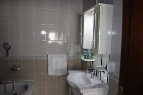 Urla Tarihi Han Otel