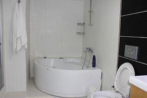 Urla Tarihi Han Otel