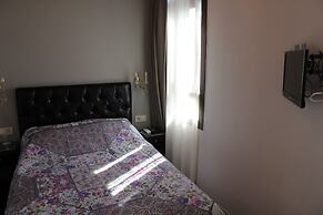 Urla Tarihi Han Otel