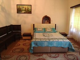 Urla Tarihi Han Otel