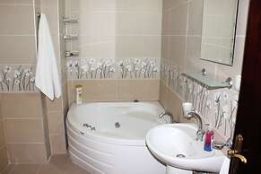 Urla Tarihi Han Otel