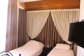 Urla Tarihi Han Otel