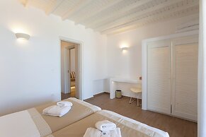 Seethrough Mykonos - Adults Only