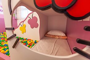 Honeysuckle Family Castle