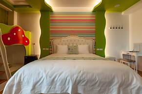 Honeysuckle Family Castle