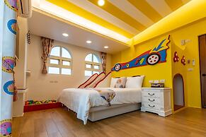 Honeysuckle Family Castle