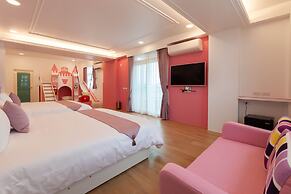 Honeysuckle Family Castle