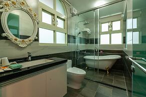 Honeysuckle Family Castle