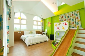 Honeysuckle Family Castle