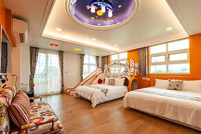 Honeysuckle Family Castle