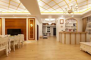 Honeysuckle Family Castle