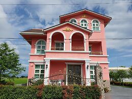 Honeysuckle Family Castle