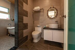 Honeysuckle Family Castle