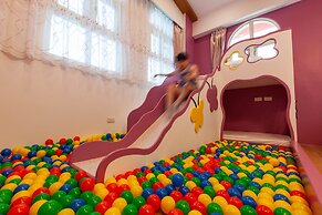 Honeysuckle Family Castle